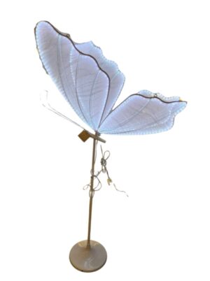 MARIPOSA DECORATIVA CON BASE LUZ LED 110V FLAT PIN