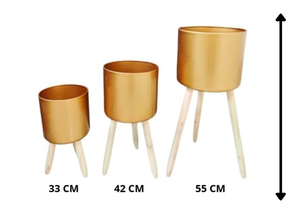 1 SET MACETEROS DE METAL DORADOS (3 PZAS)